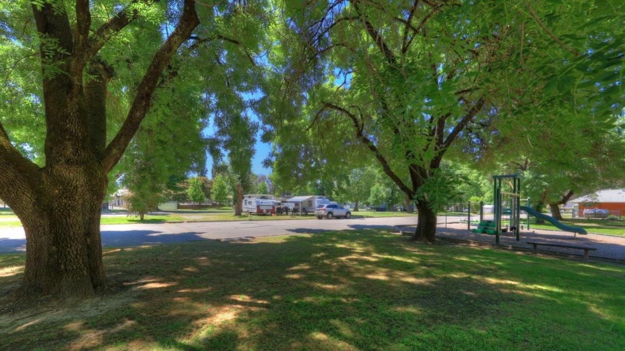 Myrtleford Holiday Park 외부 사진